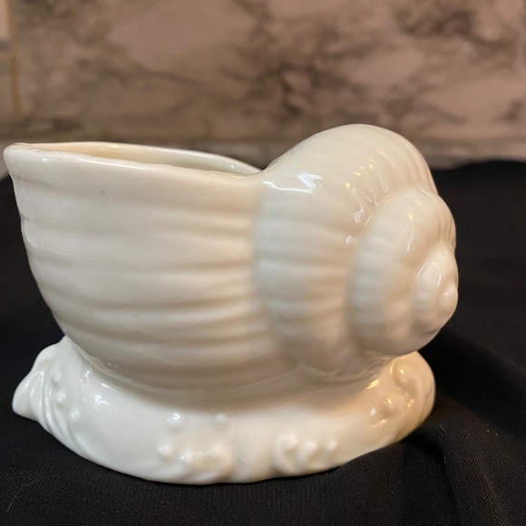 #1A Sea Shell shaped trinket bowl ceramic - Picture 2 of 7